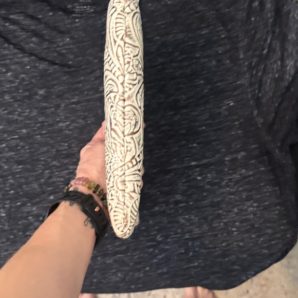 Patricia Nash Embossed Floral Clutch - Picture 12 of 14